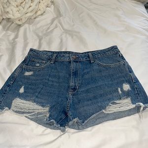 Ripped Jean shorts